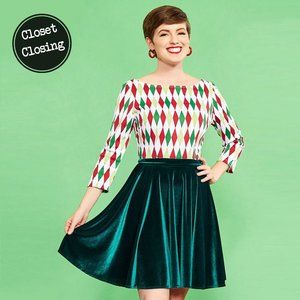 🍀[Pinup Couture] NWT Velvet Skater Skirt